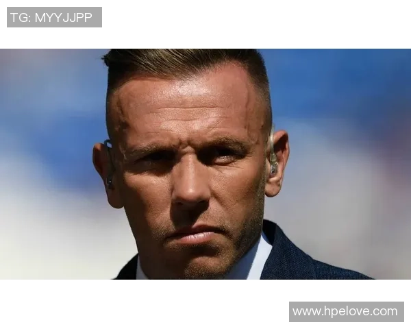 足球明星炫酷背景揭秘他们背后的故事与荣耀瞬间